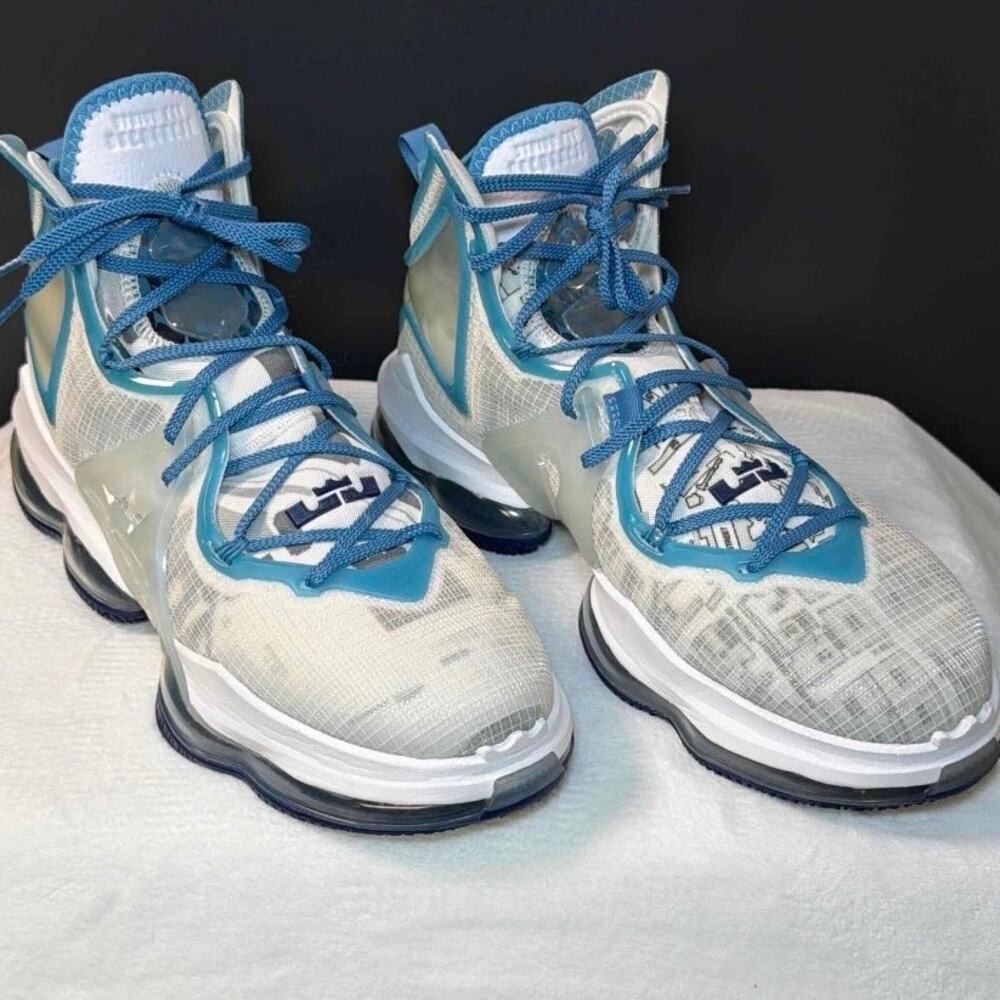 Nike LeBron 19 “Space Jam: Legacy Sweatsuit” DC9338-100 | 11.5M - Picture 3 of 10